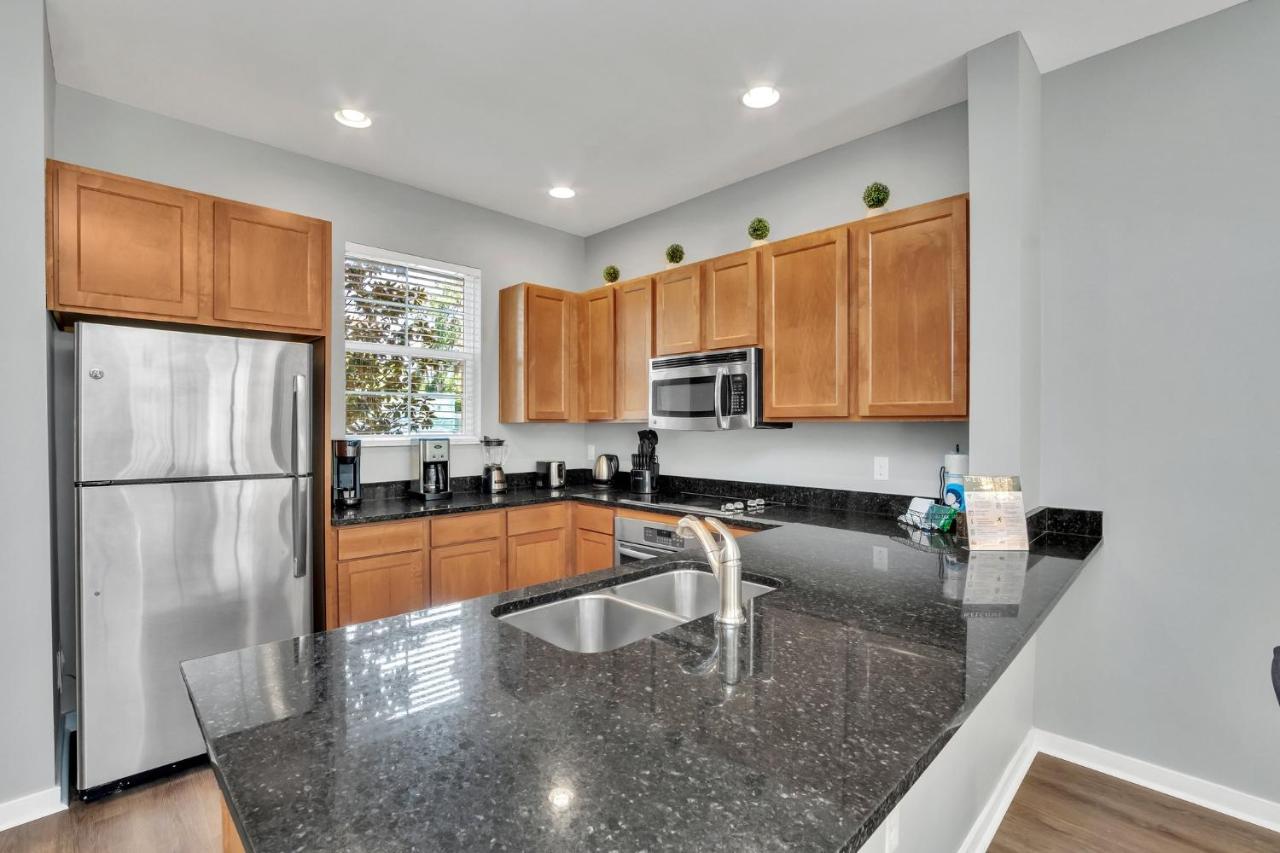 אורלנדו Upscale 2Br Lakefront Townhome - Private Hot Tub! מראה חיצוני תמונה